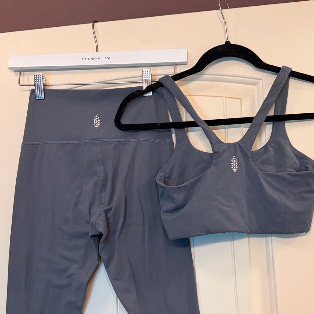 FP Movement Never Better Set - Sports Bra & Leggings - Picture 4 of 4